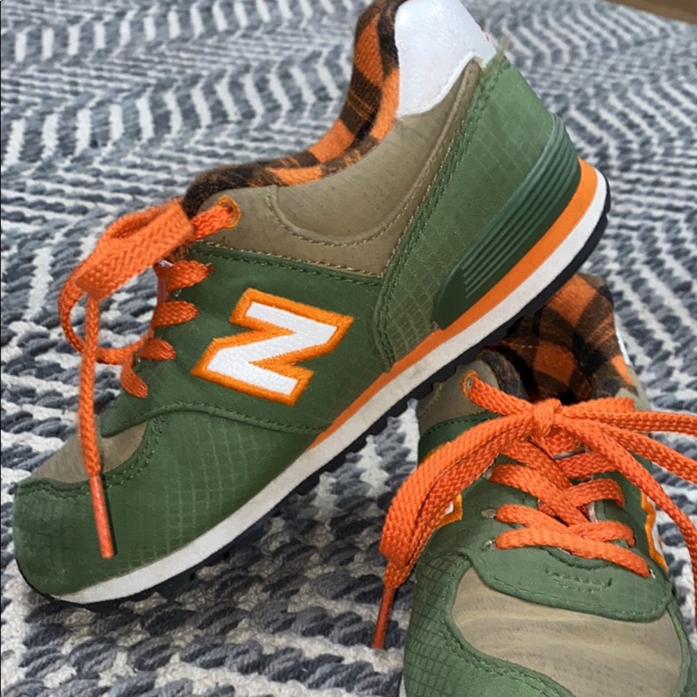 Toddler new balance shoes size 10 like new